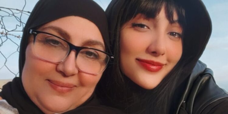 إيمان بطمة تهدي والدتها أغنيتها الجديدة “نوري”
