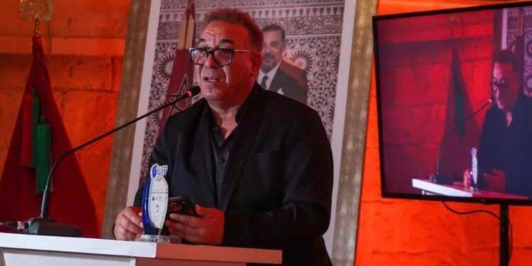 تكريم إدريس الروخ في مهرجان الفيلم الجامعي بورزازات