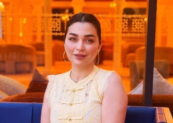 فرح الفاسي تستحضر والدتها الراحلة بصورة بالذكاء الاصطناعي.. وتعلق: “شحال تمنيت تكون حقيقية”