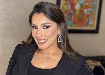 رسالة غامضة من سحر الصديقي تشعل الجدل: “كندير لي بغيت وقتما بغيت”