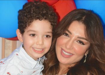 رجوى الساهلي تحتفل بعيد ميلاد نجلها