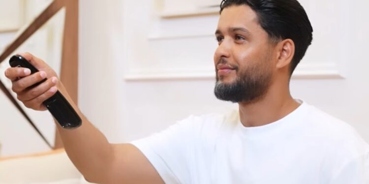 علاء الدين إوبراهيم يزف خبر حمل زوجته خولة كوين لمتابعيه