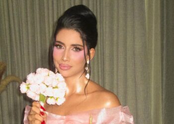 شيماء جابر تحقق حلم اقتناء مرسيديس “جي كلاس” وتشارك فرحتها مع متابعيها