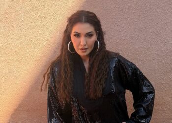 أسماء لمنور تشيد بالمنتخب المغربي وتخص ياسين بونو