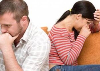 كيف أتجاوز مشاكلي الزوجية خلال السنتين الأوليين من الزواج؟