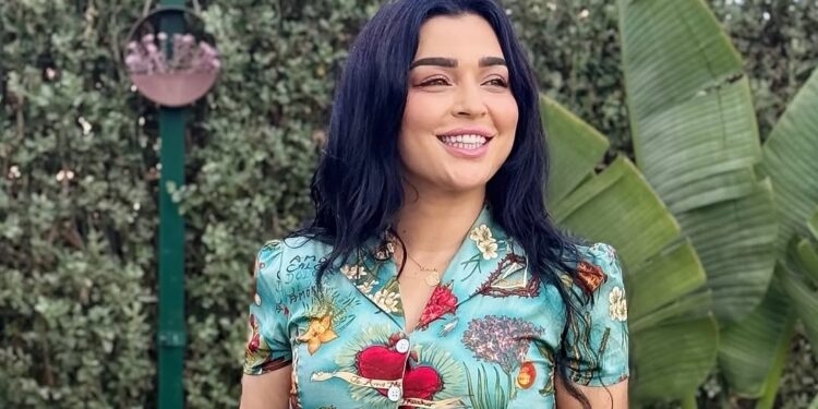 فرح الفاسي تدعو إلى خوض التجارب: “الحياة ليست طويلة”