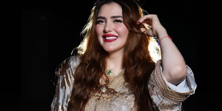 نرجس الحلاق تطمئن جمهورها بعد خضوعها لتدخل جراحي: “وليت غير كنوقف كتجيني شي طيحة”
