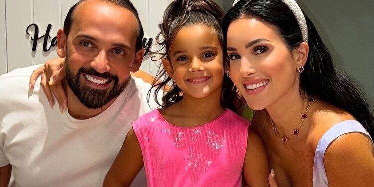 هدى الحياني تحتفل بعيد ميلاد ابنتها “ذهب” برسالة مؤثرة: “6 سنوات من حبك”