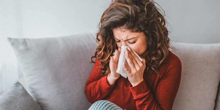 كيف تعالج الزكام في فصل الصيف؟ نصائح فعالة للتعافي بسرعة