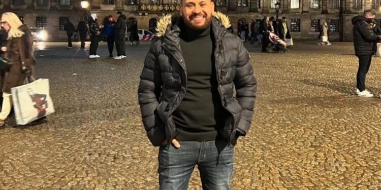 محمد الريفي يروج لجديده الغنائي «ظابطة» ويشوق جمهوره