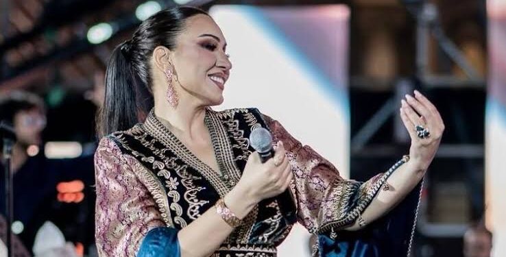 أسماء لمنور وكريمة غيث توقعان حفل اختتام مهرجان «أصوات نسائية»