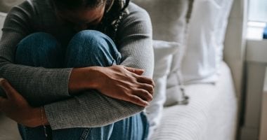 كيف تتجاوز أزمتك العاطفية وتستعيد توازنك النفسي؟