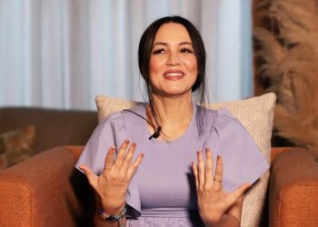 الفنانة سناء عكرود توضح حقيقة اعتزالها الفن..