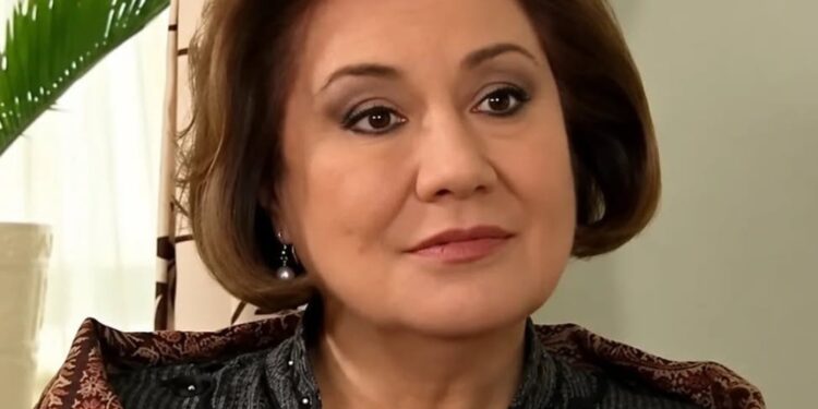 وفاة الفنانة التركية غولسن تونجر.. نجمة «العشق الممنوع» ترحل بعد مسيرة فنية حافلة