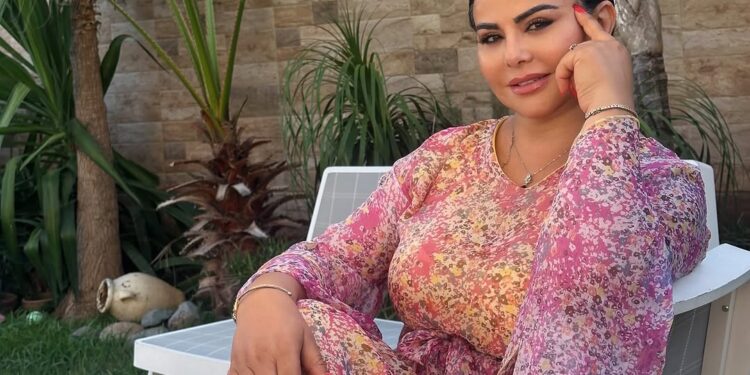 لحظة من داخل أجواء التصويت.. لطيفة رأفت توثق حضورها