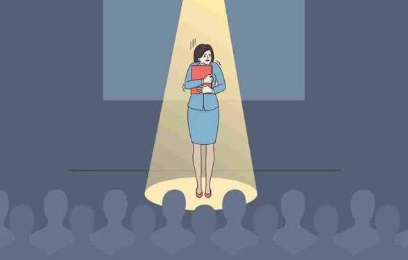 كيف أتجاوز الرهاب الاجتماعي وأستعيد ثقتي بنفسي؟