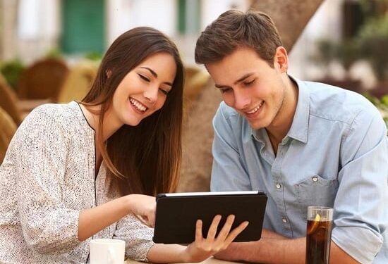 كيف أعزز ثقة زوجي فيّ وأقوي علاقتنا؟