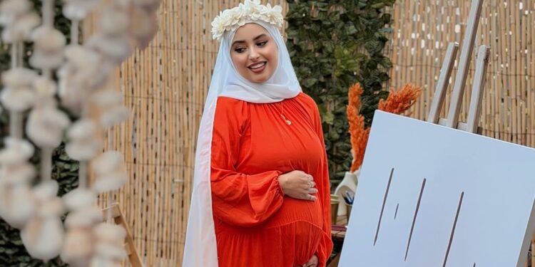 أميمة الغاشي تعلن حملها الثاني..تفاصيل