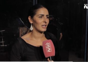 مريم الزعيمي: “تجربة الإخراج والتمثيل في آن واحد صعبة جدا/ كنعتذر من هاد الناس/ مسرحية ضباب”